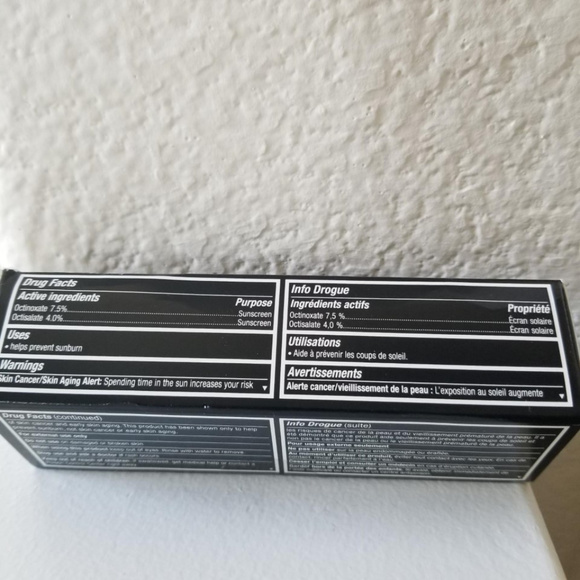 NEW In Box Avon Magix Face Perfector - Picture 2 of 4